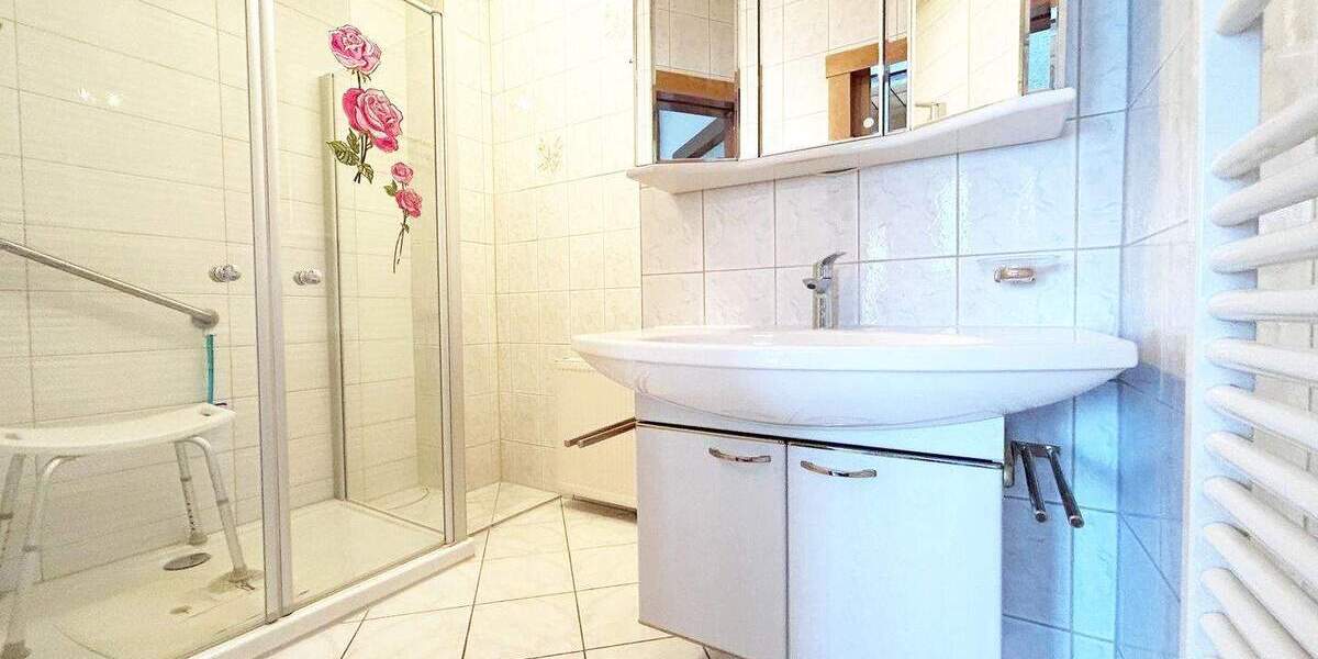 Einfamilienhaus Schkeuditz - 7 Zimmer, 153 m&sup2;, 399.000&euro; | Angebot:25677336