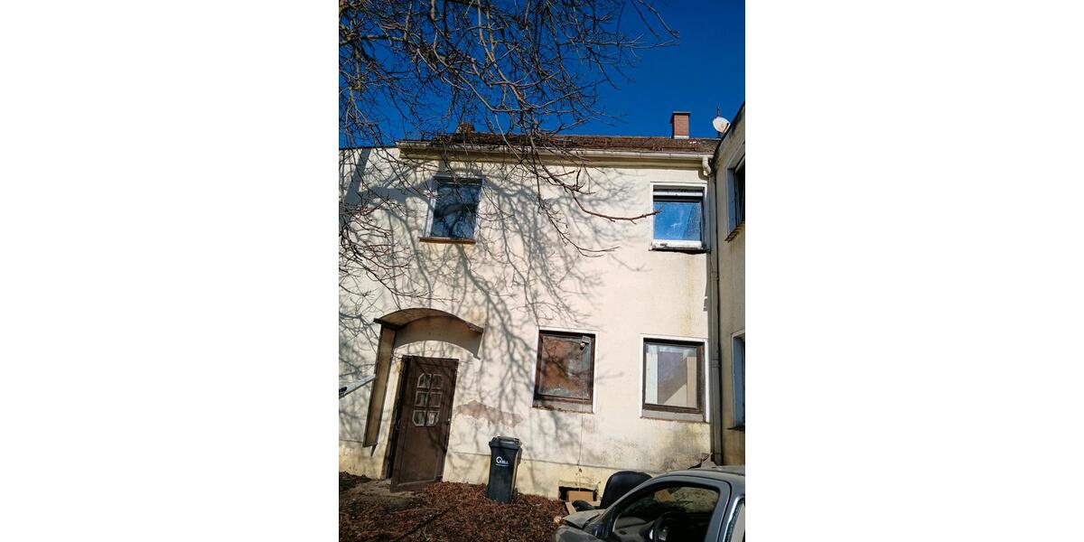 Einfamilienhaus Wurzen - 8 Zimmer, 220 m&sup2;, 98.000&euro; | Angebot:26665275
