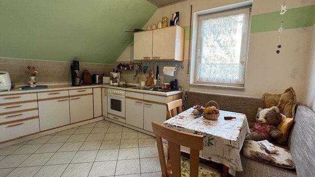 Mehrfamilienhaus, Wohnhaus Hohenmölsen - 8 Zimmer, 211 m&sup2;, 365.000&euro; | Angebot:25897935