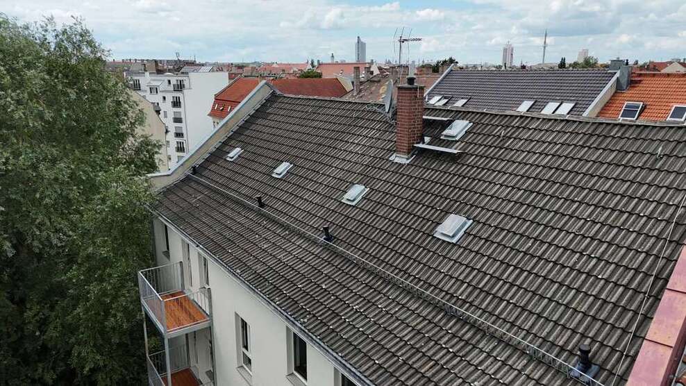 Bezugsfreie 4-R-Wohnung in denkmalgeschützten Gründerzeitgebäude, Anger-Crottendorf, mit Balkon 4 zimmer
