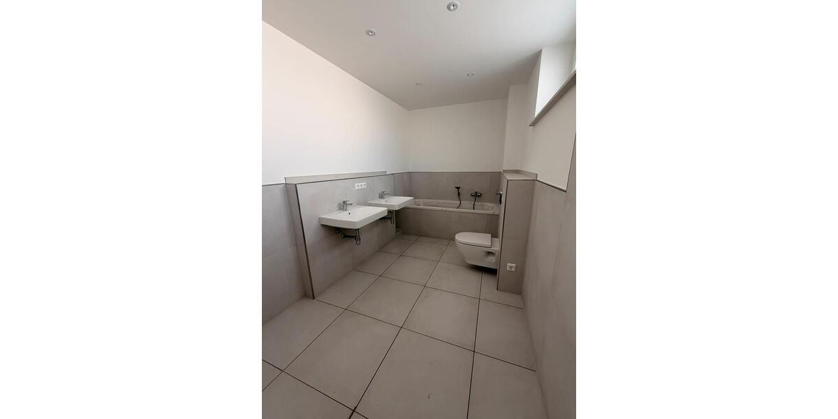 Etagenwohnung Leipzig Südwest - 5 Zimmer, 135 m&sup2;, 2.145&euro; | Angebot:26297244