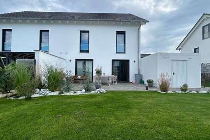 Haus Borna - 5 Zimmer, 135 m&sup2;, 1.690&euro; | Angebot:26376551