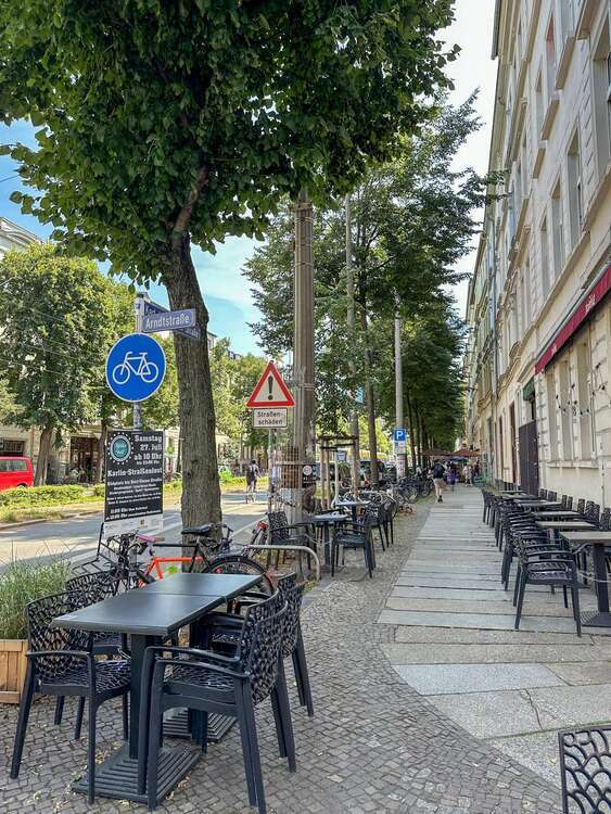 Über den Dächern der Südvorstadt: 3-Raumwohnung mit Spitzboden in Bestlage 3 zimmer