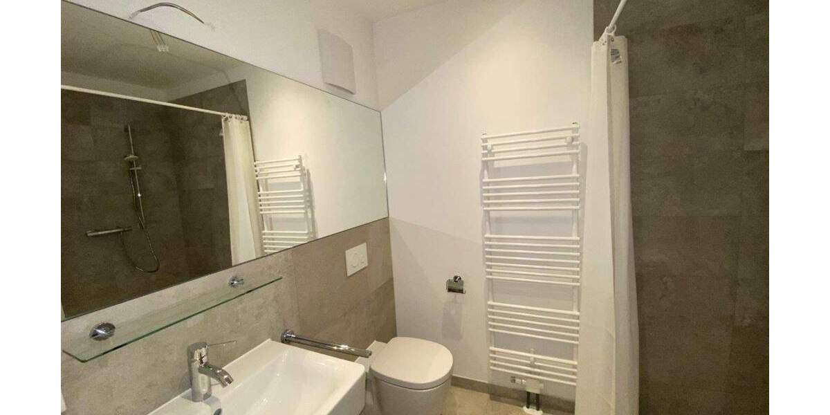 Stötteritz* Neubau* Zweitbezug* altersgerechte Whg* hell* Balkon hofseitig* offene Küche mit EBK 2 zimmer