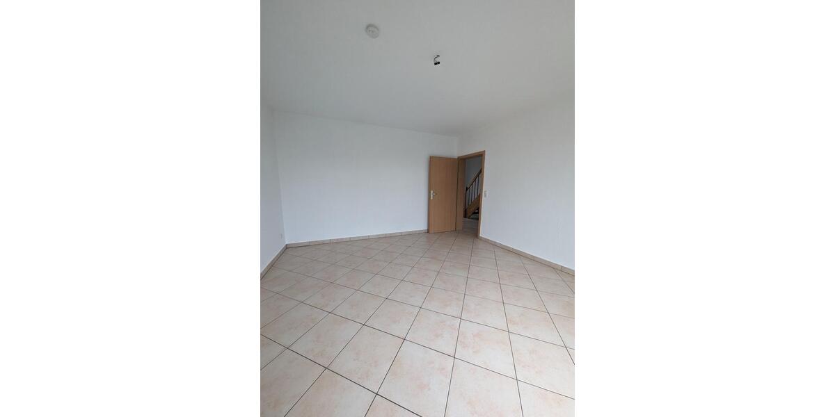 +++TOLLES REIHENMITTELHAUS+GARTEN+MODERNES BAD M. WANNE+GR. KÜCHE+TOLLES WOHNZIMMER++ 4 zimmer