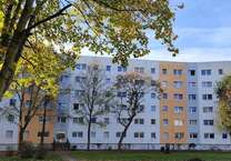Wohnung zum Mieten in Halle (Saale) 342 € 56.98 m²