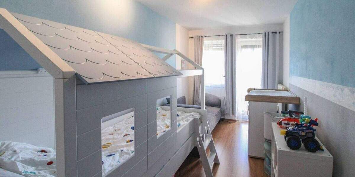 Ort der Gemütlichkeit: bezugsfreie, barrierearme 3-Zi.-Whg. + 2 TG-Stellplätze in Leipzig-Lindenthal 3 zimmer