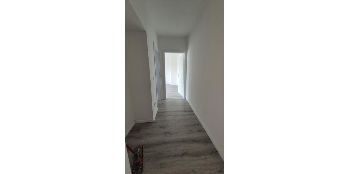 Einbauküche, Balkon - 2 Zimmer-Wohnung 2 zimmer