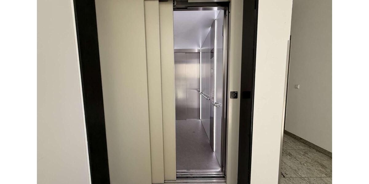 Erdgeschoßwohnung Leipzig Mitte - 4 Zimmer, 125 m&sup2;, 1.690&euro; | Angebot:25418312