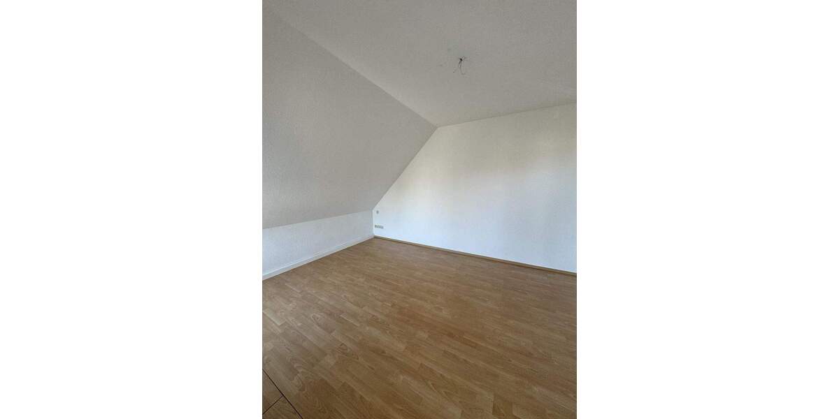 Etagenwohnung Naunhof Erdmannshain - 3 Zimmer, 97 m&sup2;, 700&euro; | Angebot:25536243