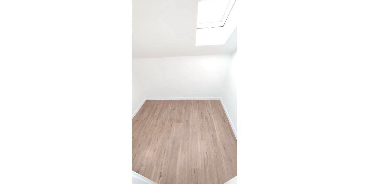 Dachgeschoßwohnung Eilenburg - 2.5 Zimmer, 78 m&sup2;, 750&euro; | Angebot:26312735