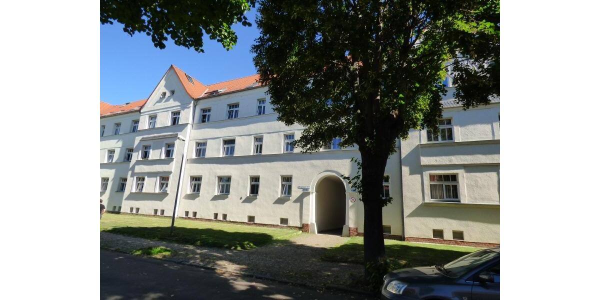 SANIERT! EG Wohnung mit Wintergarten 2 zimmer