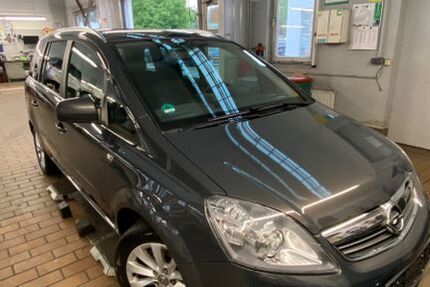 Opel Zafira 99.700 km 7.359 &euro; Schkeuditz 04435