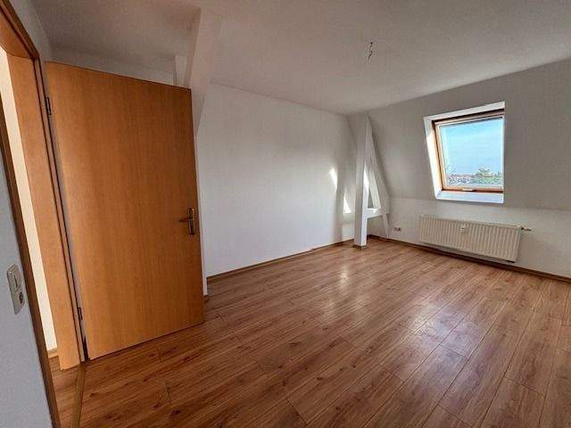 Etagenwohnung Markkleeberg Markkleeberg-Mitte - 2 Zimmer, 65 m&sup2;, 220.000&euro; | Angebot:25698237