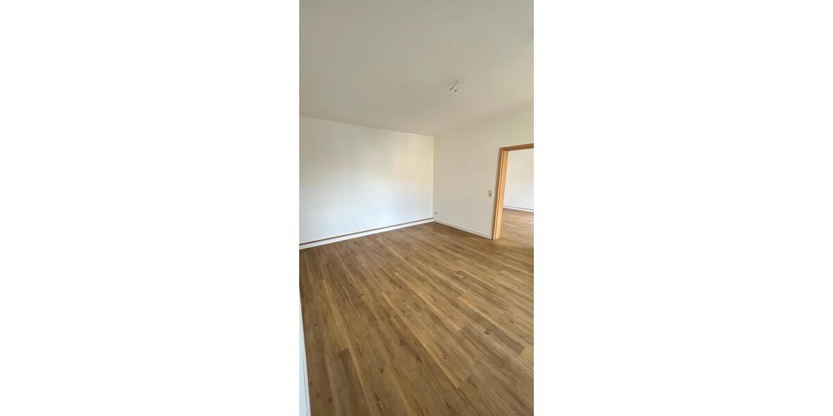 Etagenwohnung Schkeuditz - 5 Zimmer, 94 m&sup2;, 775&euro; | Angebot:26662737