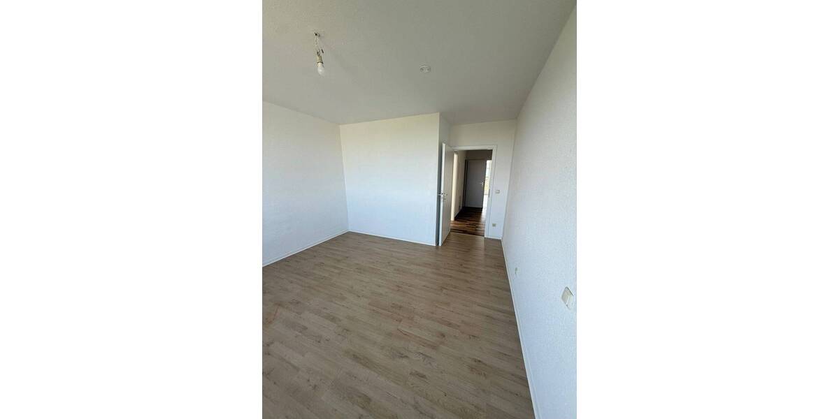 Zimmer Kabelsketal Großkugel - 3 Zimmer, 65 m&sup2;, 488&euro; | Angebot:26472307