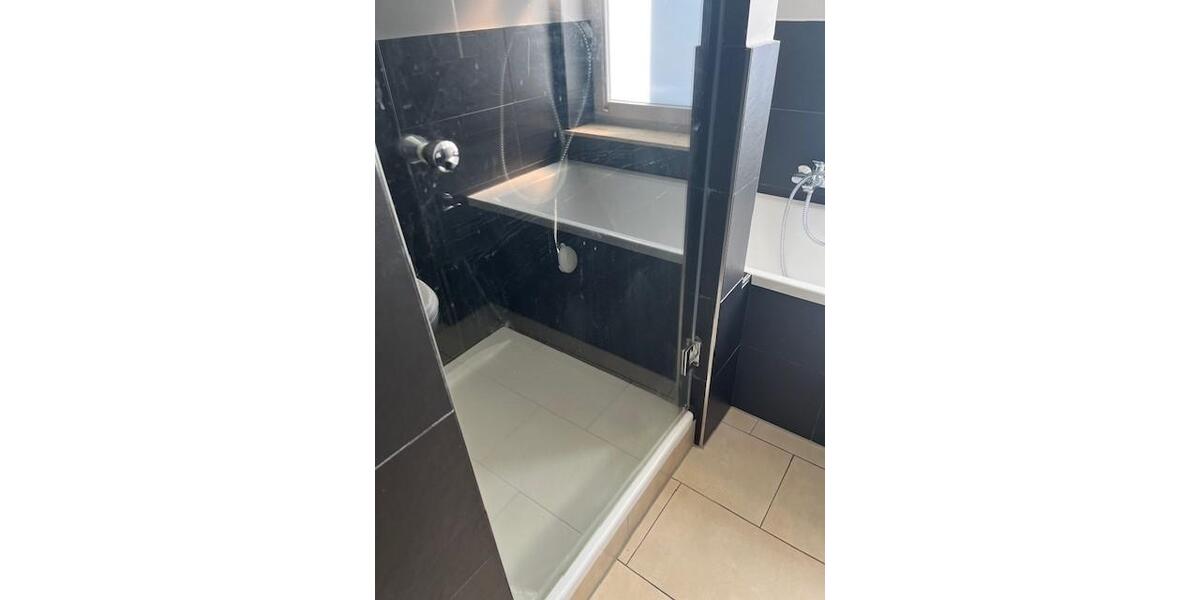 Etagenwohnung mit Balkon in ruhiger Wohngegend 4 zimmer