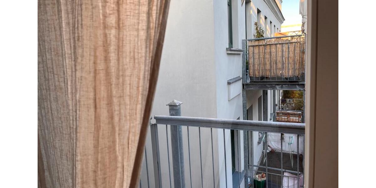 Dachgeschoßwohnung Leipzig Südwest - 2 Zimmer, 45 m&sup2;, 1.400&euro; | Angebot:25365154