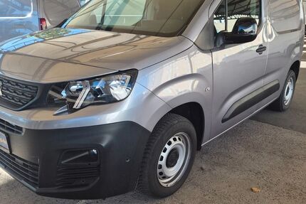 Peugeot Partner 21.779 km 16.870 &euro; Leipzig 04347