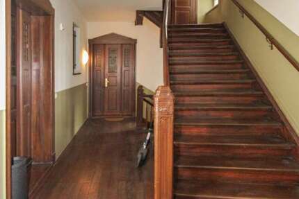 Investieren in Leipzig-Schönefeld: Denkmalgeschütztes ETW-Paket mit 5 Einheiten zimmer