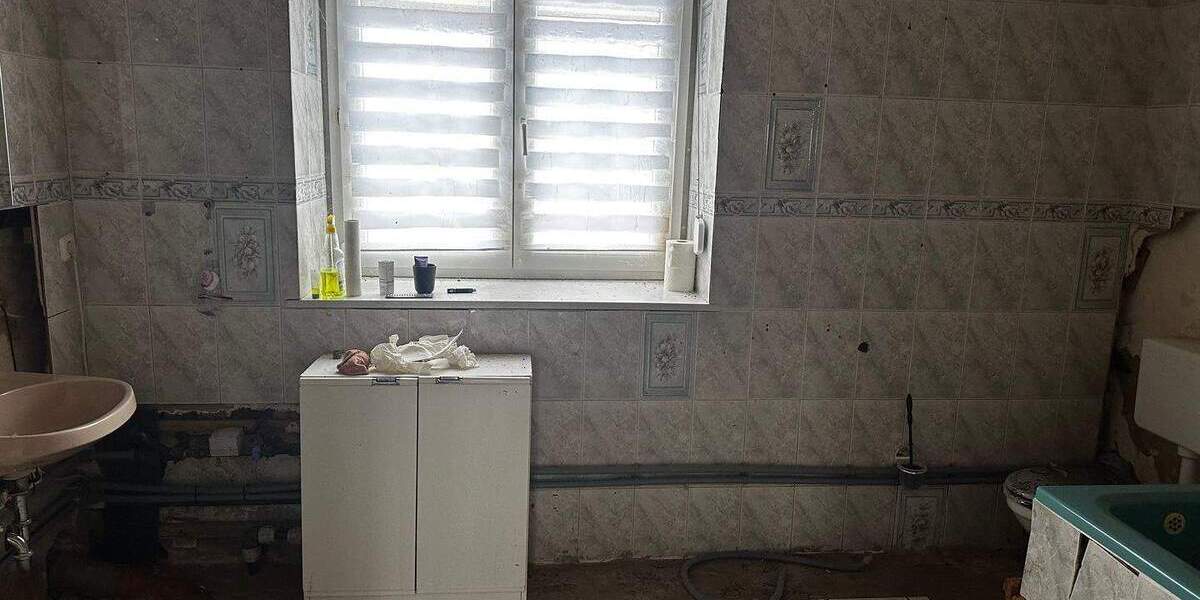 Einfamilienhaus Bad Dürrenberg Oebles-Schlechtewitz - 5 Zimmer, 110 m&sup2;, 30.000&euro; | Angebot:25771900