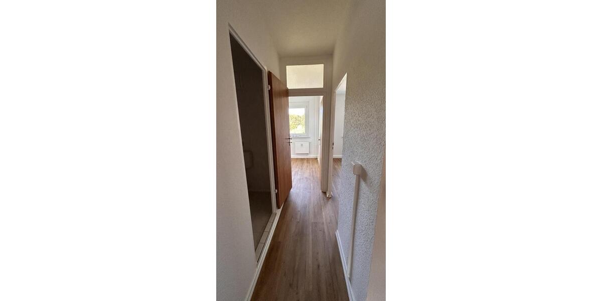 Etagenwohnung Grimma - 3 Zimmer, 62 m&sup2;, 410&euro; | Angebot:25872494