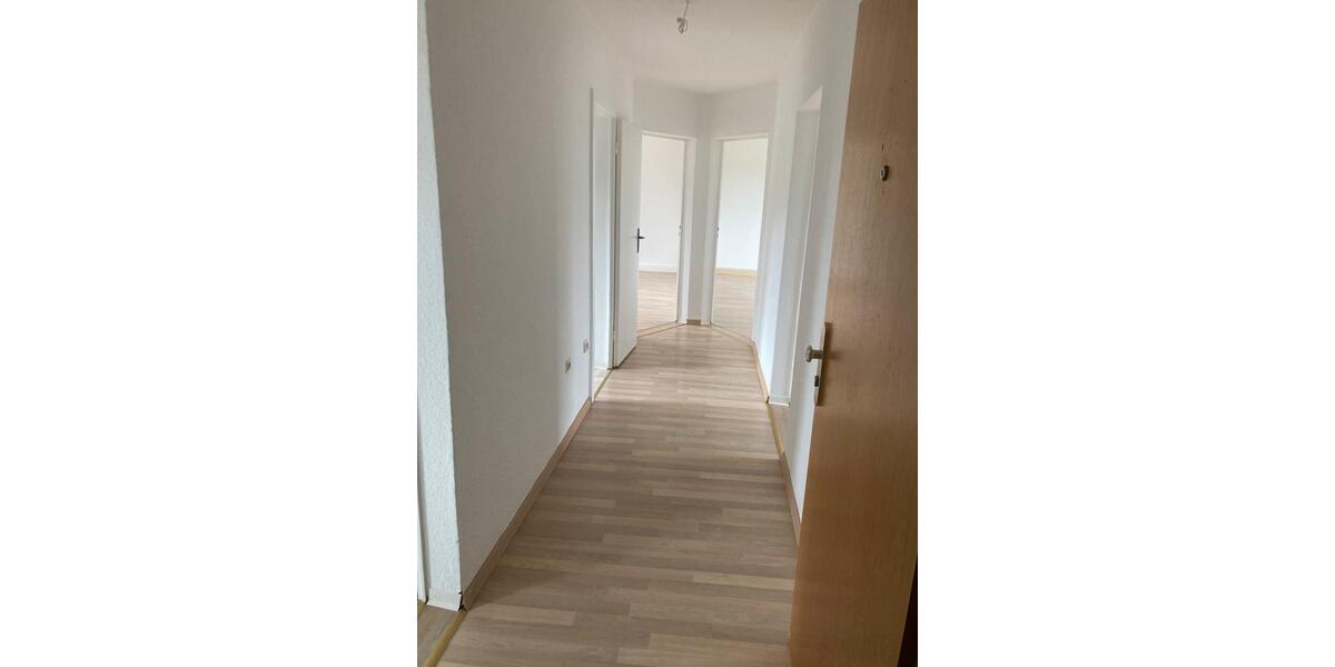 Etagenwohnung Borna - 3 Zimmer, 68 m&sup2;, 450&euro; | Angebot:26339651