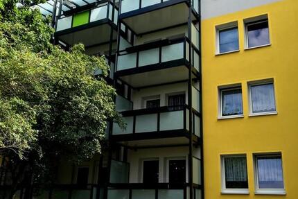 Gut geschnittene 2-Raumwohnung mit großem Balkon! 2 zimmer