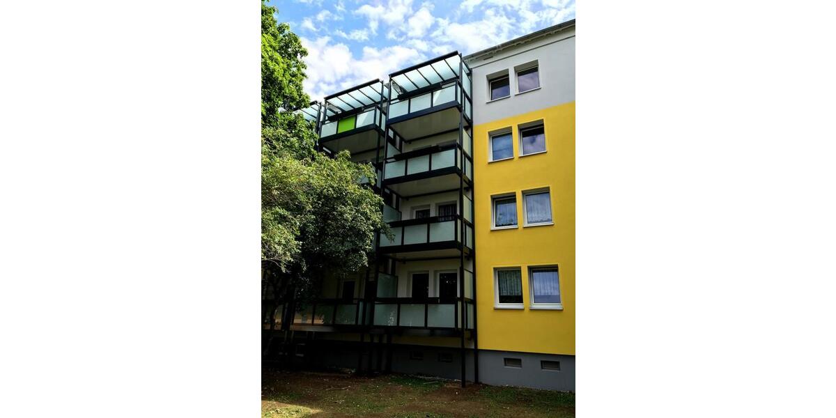 Gut geschnittene 2-Raumwohnung mit großem Balkon! 2 zimmer
