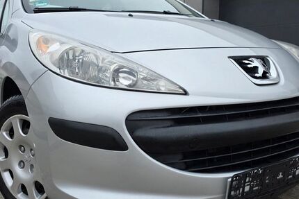 Peugeot 207 156.200 km 1.999 &euro; Zwenkau 04442