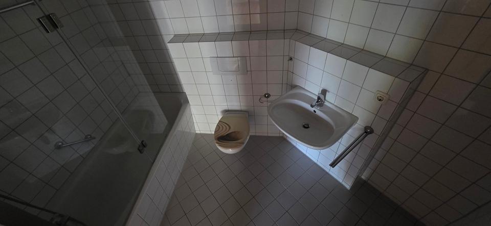 Etagenwohnung Schkeuditz - 3 Zimmer, 83 m&sup2;, 200.000&euro; | Angebot:27270870