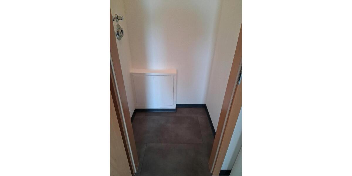 Erdgeschoßwohnung Hohenmölsen - 3 Zimmer, 70 m&sup2;, 750&euro; | Angebot:25649079