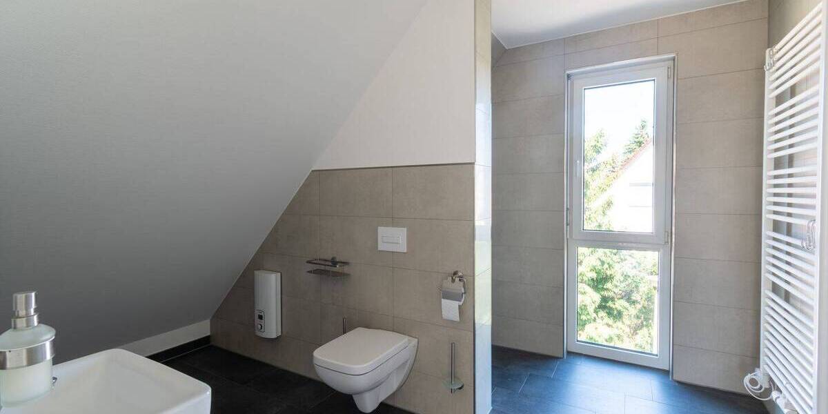 Einfamilienhaus Leipzig / Lößnig Lößnig - 7 Zimmer, 200 m&sup2;, 2.997&euro; | Angebot:26826188