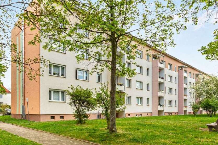 Wohnung zum Kaufen in Zwenkau 95.000 € 46.55 m²