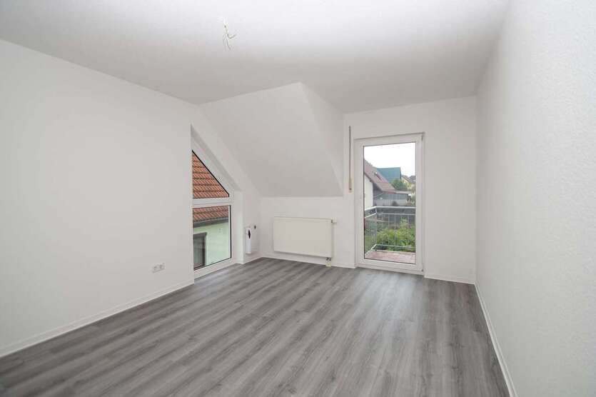 Gepflegte Doppelhaushälfte mit Keller und Stellplatz zwischen Halle (Saale) und Leipzig 4 zimmer