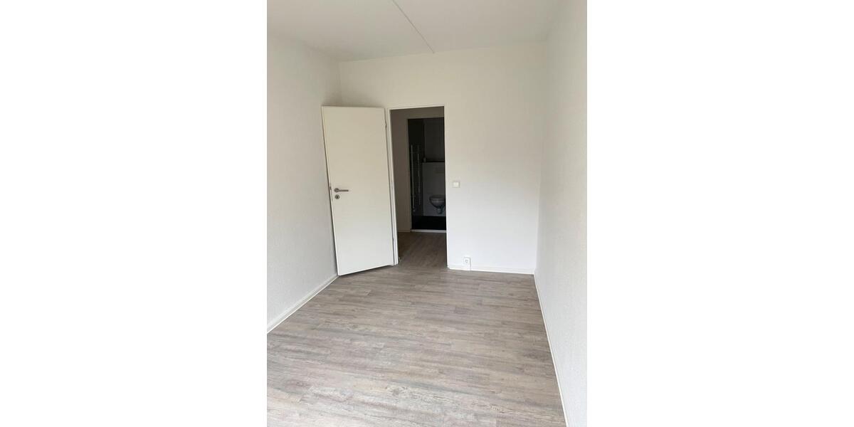 Erdgeschoßwohnung Leipzig Lausen-Grünau - 3 Zimmer, 68 m&sup2;, 505&euro; | Angebot:25246563