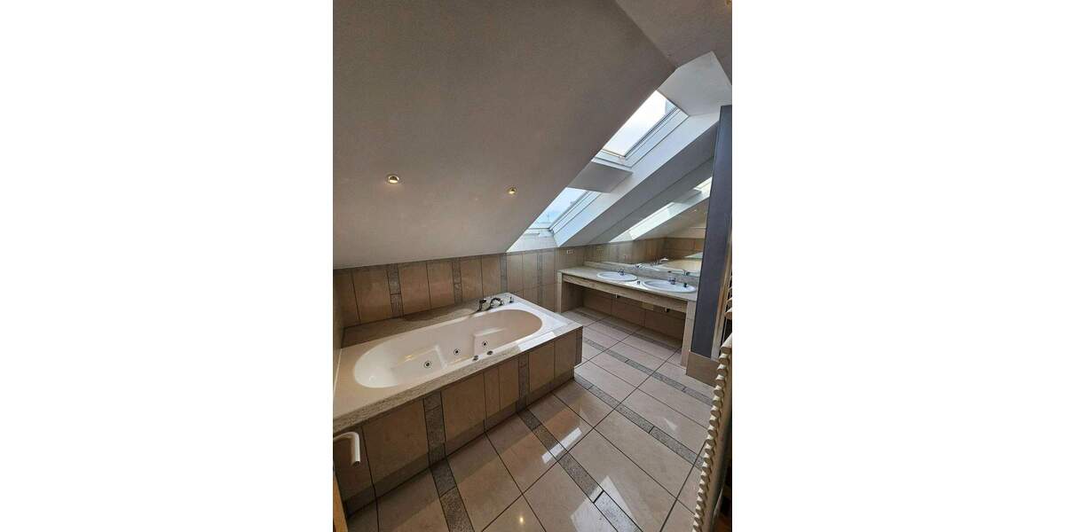 Etagenwohnung Leipzig Zentrum-Südost - 3 Zimmer, 184 m&sup2;, 1.478&euro; | Angebot:25899477