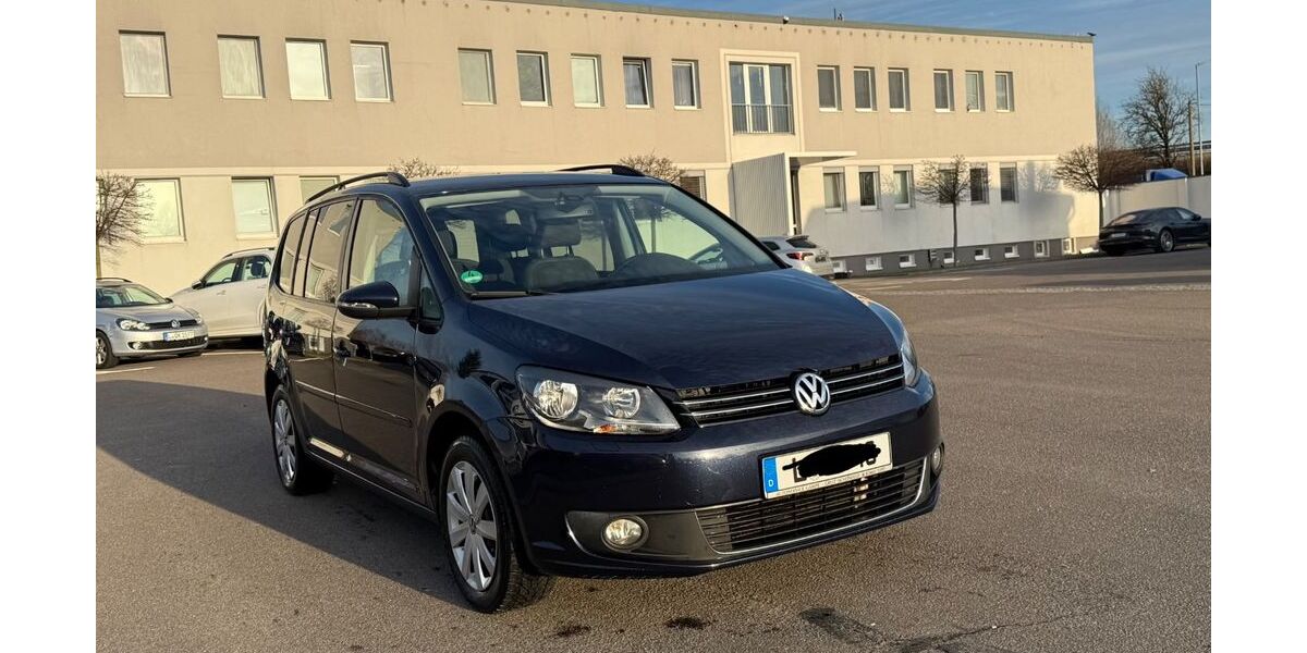 VW Touran 114.000 km 5.999 &euro; Leipzig 04319