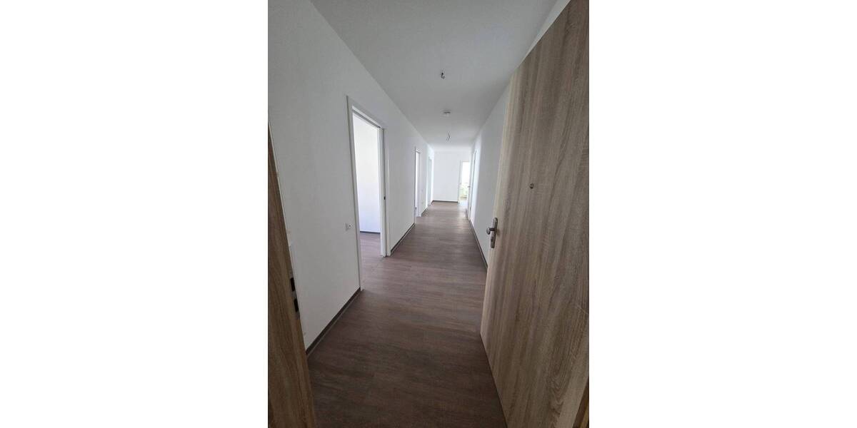Etagenwohnung Merseburg Neumarkt (Vorstadt) - 4 Zimmer, 104 m&sup2;, 990&euro; | Angebot:22821433