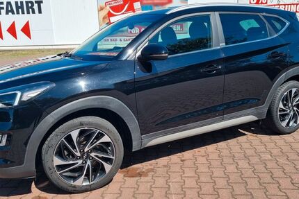 Hyundai TUCSON 61.400 km 19.800 € Halle/S. 06132