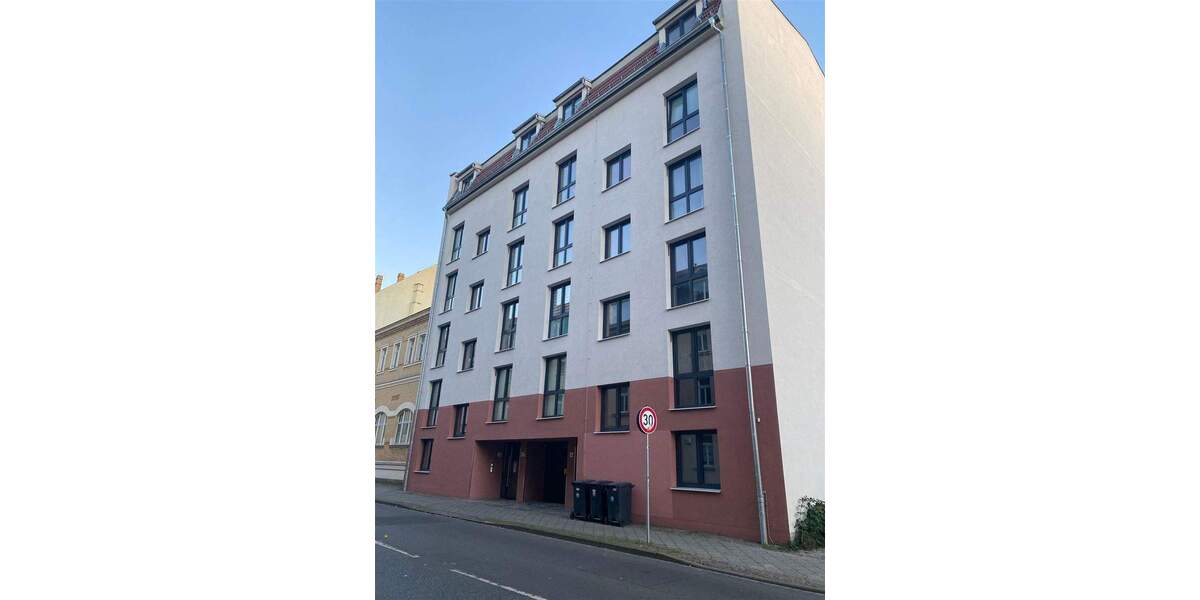 Stötteritz* Neubau* Zweitbezug* altersgerechte Whg* hell* Balkon hofseitig* offene Küche mit EBK 2 zimmer