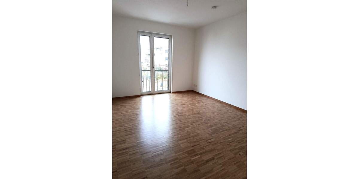 Etagenwohnung Zwenkau Kotzschbar - 4 Zimmer, 108 m&sup2;, 1.499&euro; | Angebot:25702985