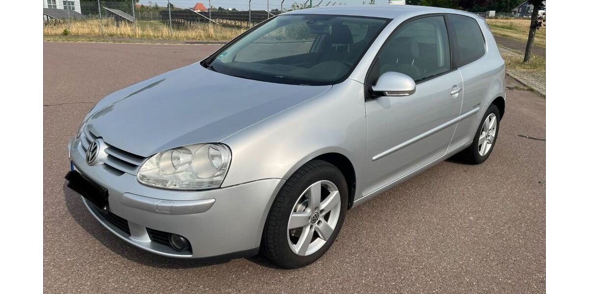 VW Golf 205.000 km 2.390 &euro; Leuna 06237