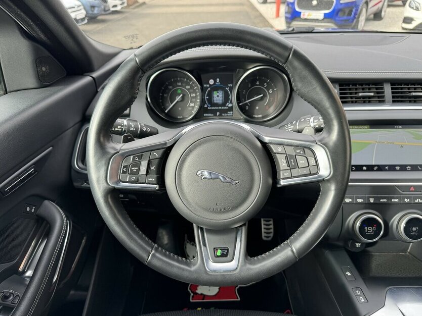 Jaguar E-Pace P250 R-Dynamic Black LED/Nav/VZE/Spur/ACC 70.425 km 23.990 € Leipzig 04347