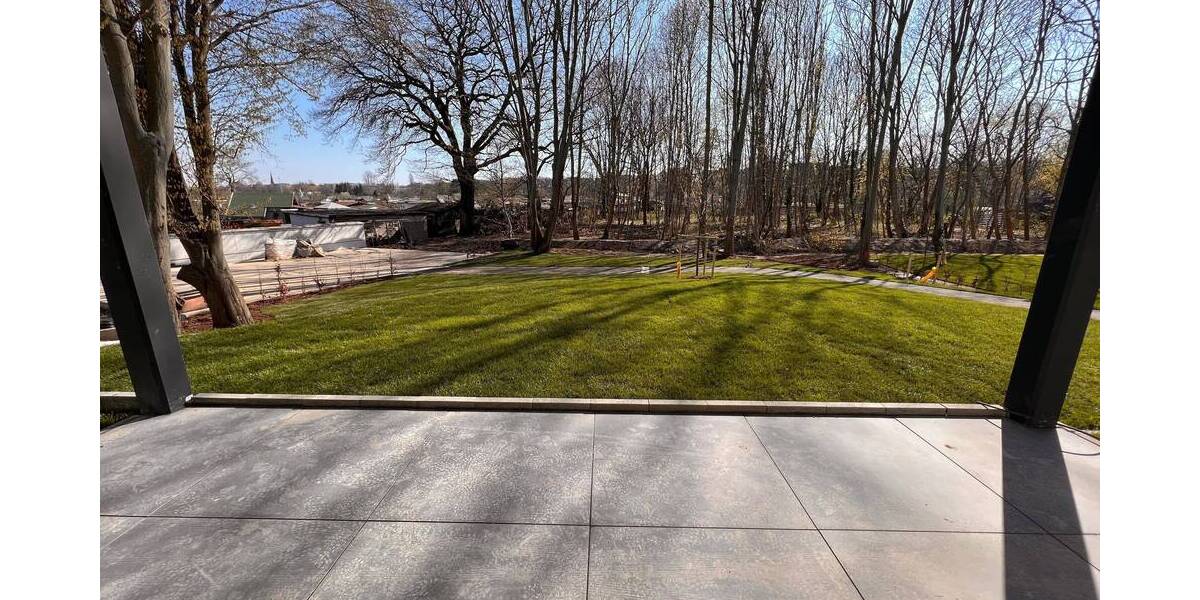 NEUBAU mit 5-Zimmern 70m² WOHNEN 2 x TERRASSEN BLICK in den AUENWALD KAMIN 2 x TG-SP ca. 7.000m² eingezäunter Gemeinschaftsgarten 5 zimmer