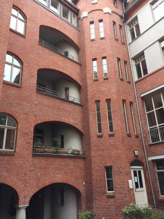 Wohnung zum Mieten in Halle 430 € 44.97 m²