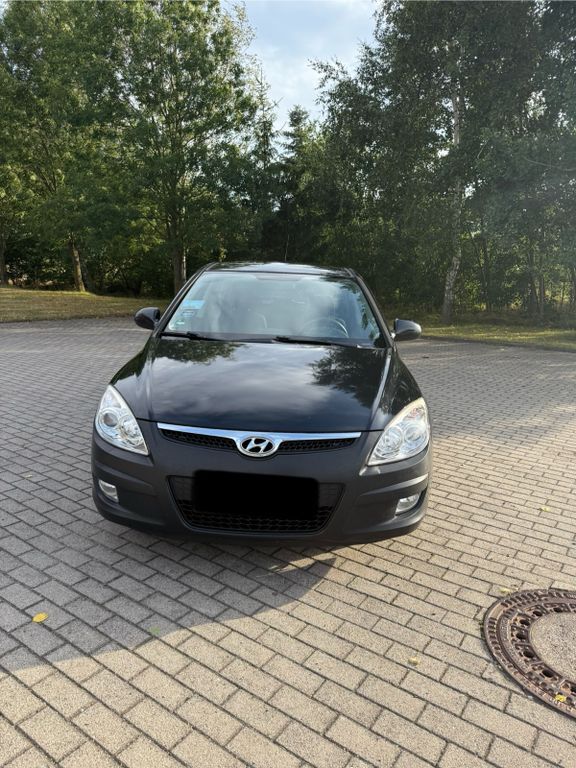i30