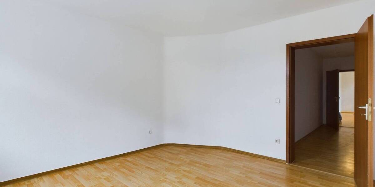 Etagenwohnung Leipzig Schönefeld-Abtnaundorf - 4 Zimmer, 118 m&sup2;, 1.300&euro; | Angebot:25801574