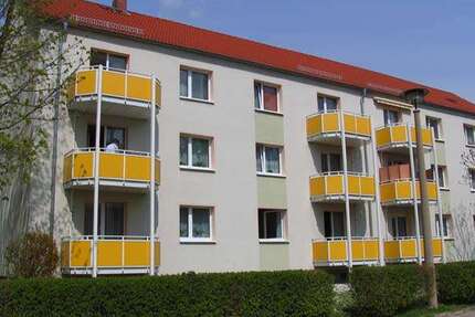 Wohnung Merseburg - 3 Zimmer, 60 m&sup2;, 420&euro; | Angebot:26901642