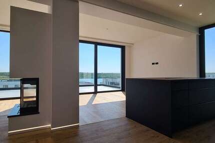 Wohnung zum Mieten in Zwenkau 3.700 € 185 m² 4 zimmer